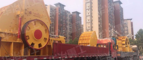 建筑垃圾破碎机发货